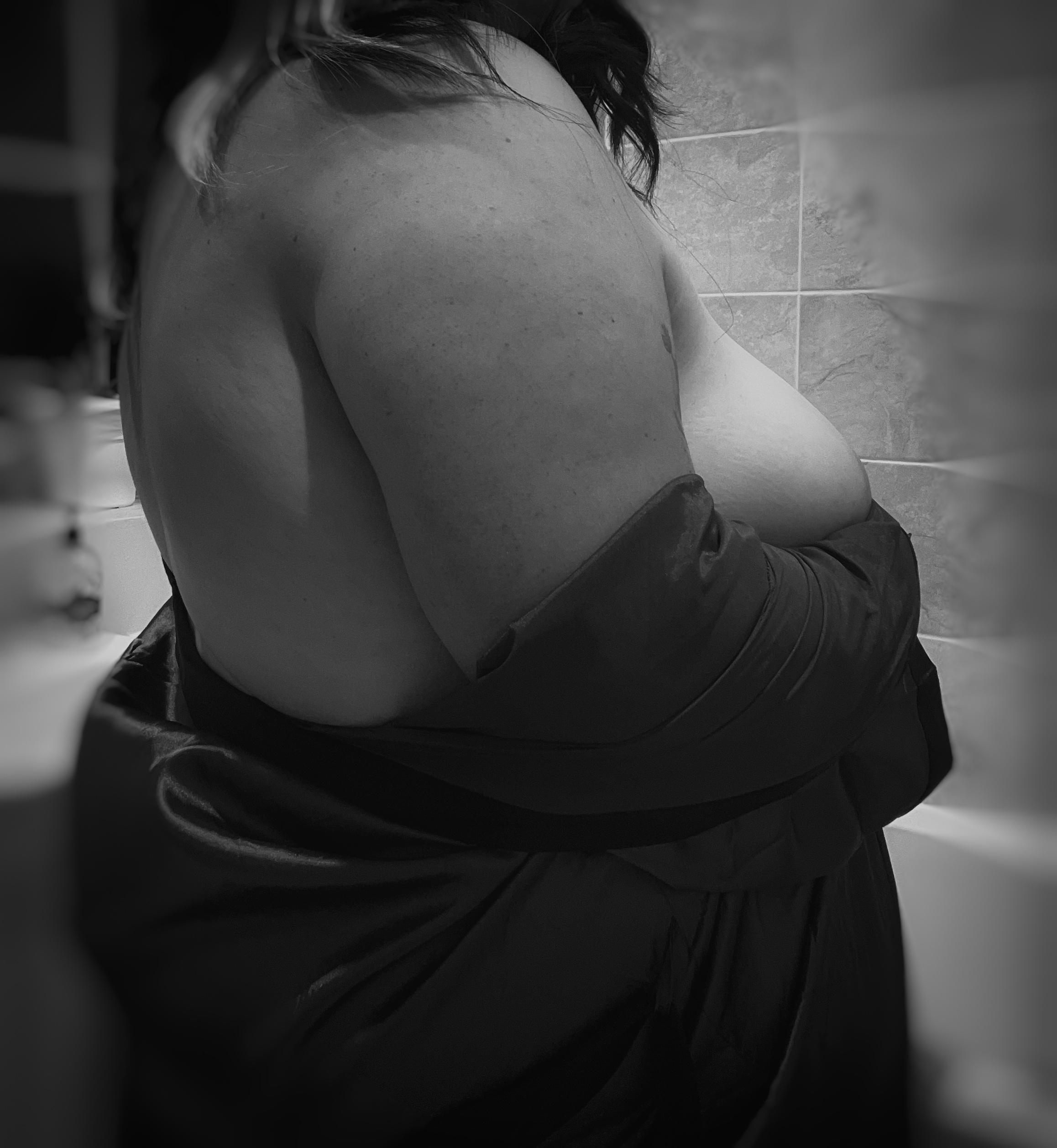 https://cdn.adultwork.com/gallery/G14/10670291.jpg