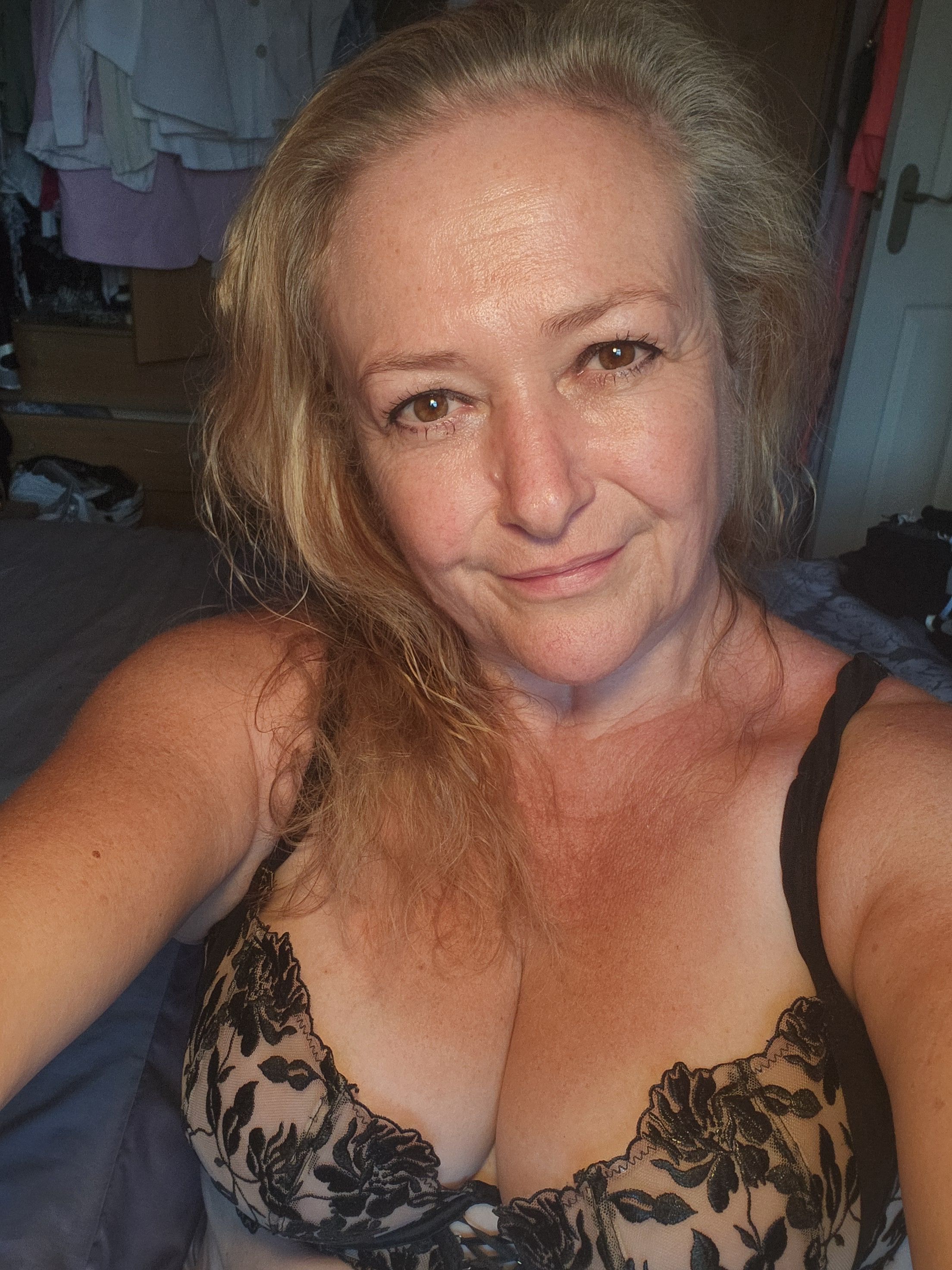 https://cdn.adultwork.com/gallery/G14/10676279.jpg