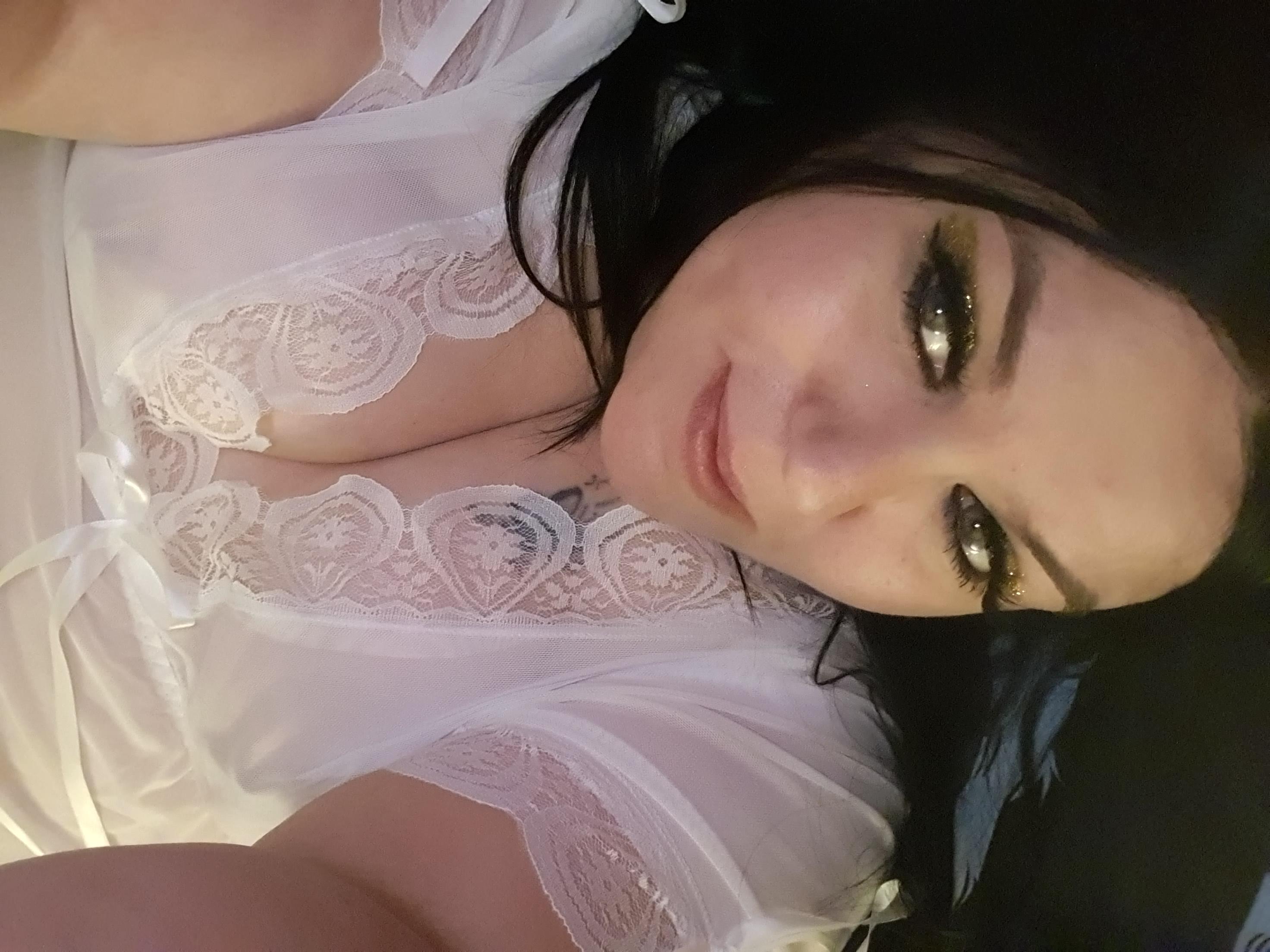 https://cdn.adultwork.com/gallery/G14/10676287.jpg