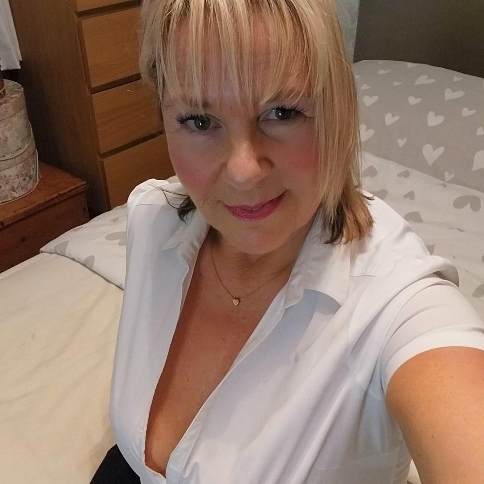 https://cdn.adultwork.com/gallery/G14/10676525.jpg