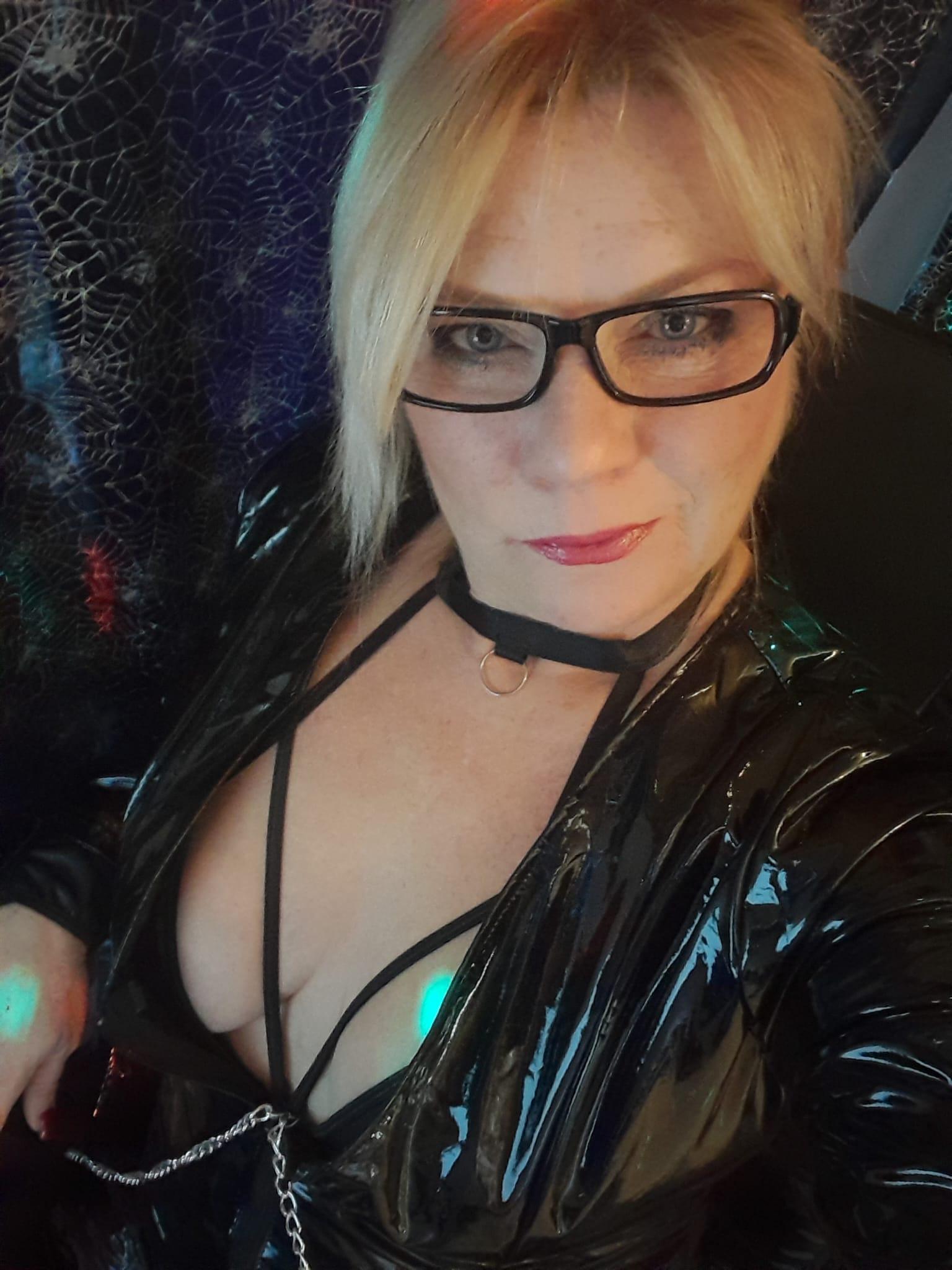 https://cdn.adultwork.com/gallery/G14/10676780.jpg