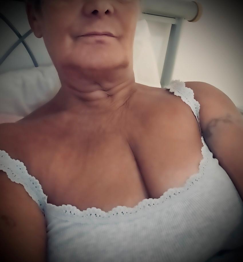 https://cdn.adultwork.com/gallery/G14/10750063.jpg