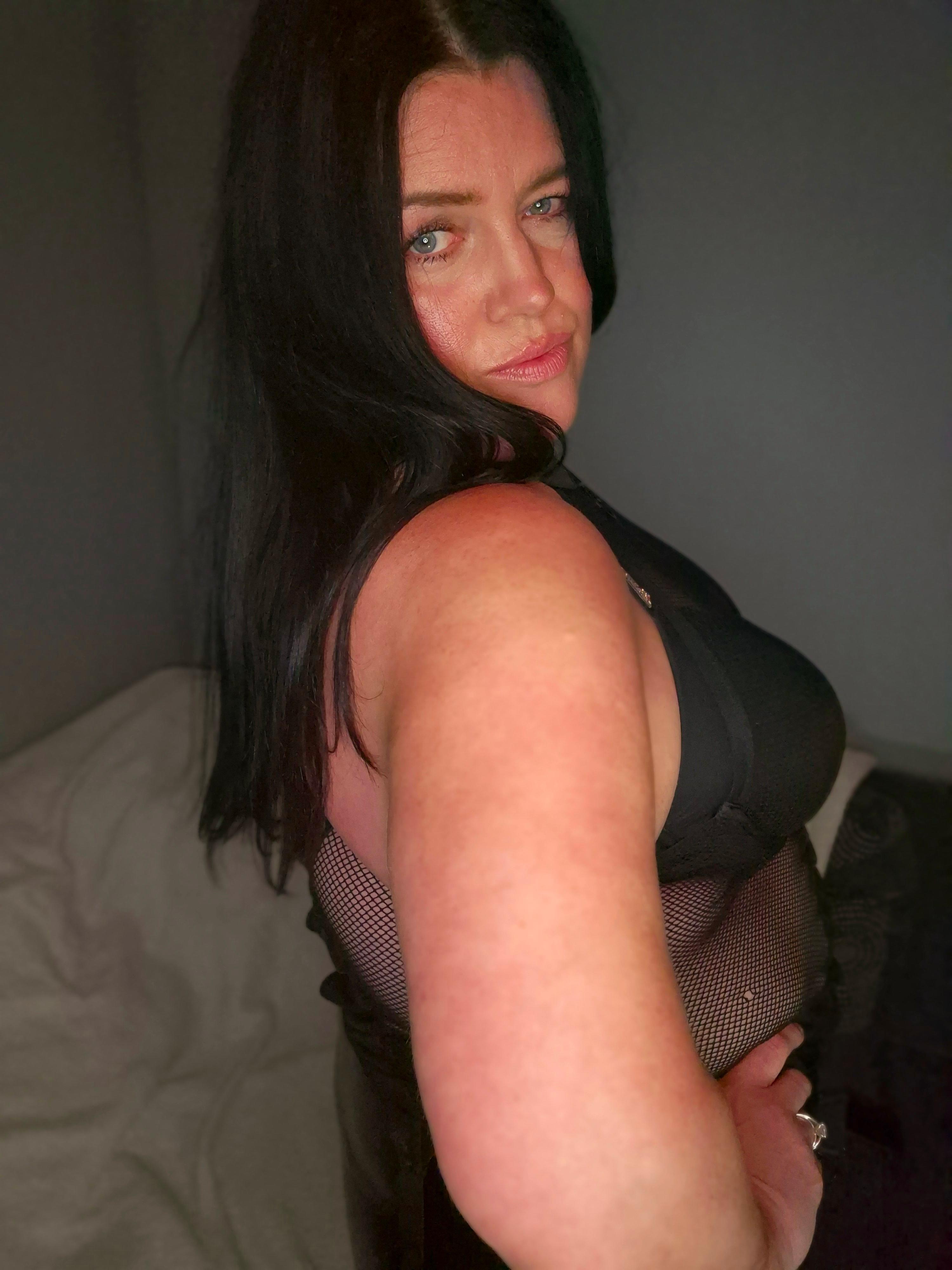 https://cdn.adultwork.com/gallery/G14/10810375.jpg