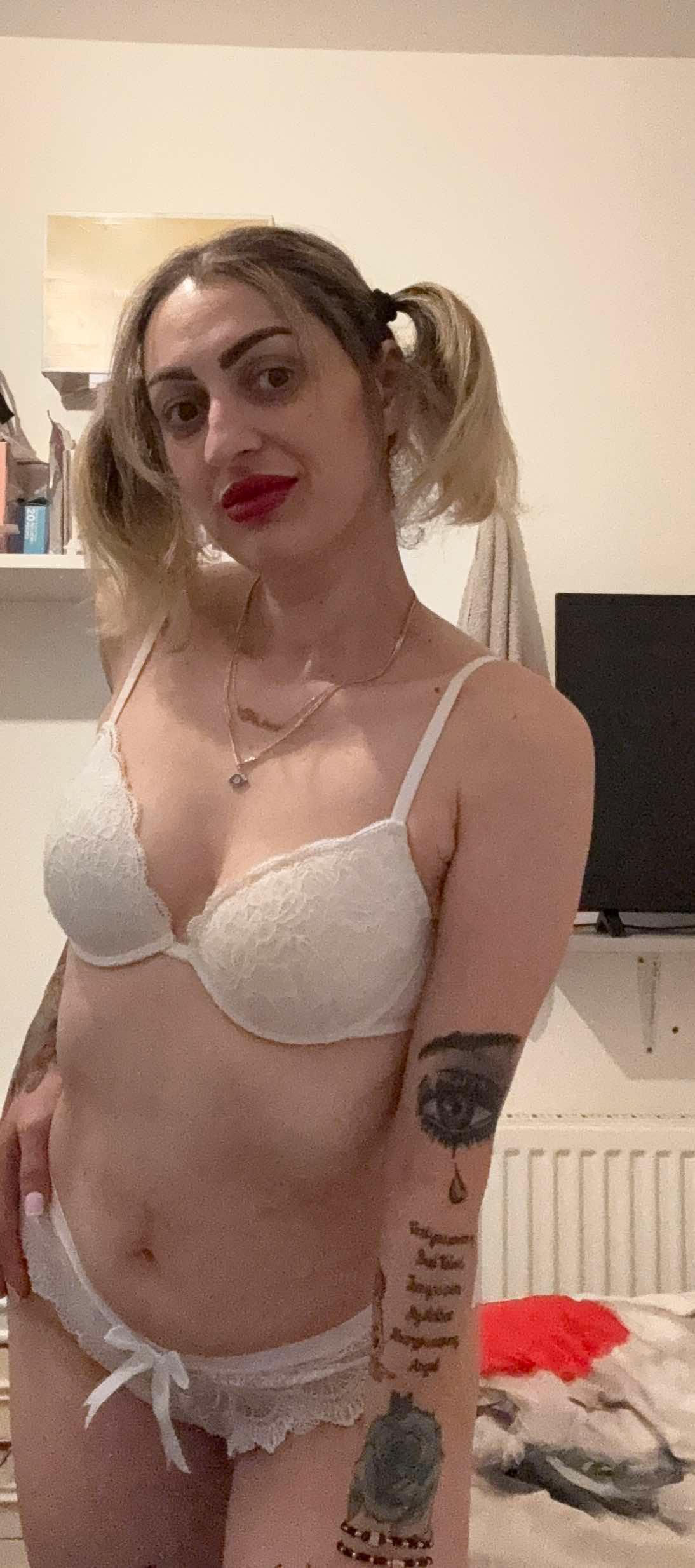 https://cdn.adultwork.com/gallery/G14/10810453.jpg