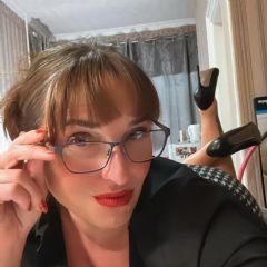 NaughtyCougar77 escort