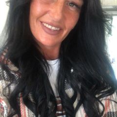 Lacey English Milf Grimsby  Yorkshire & the Humber Dn32 British Escort